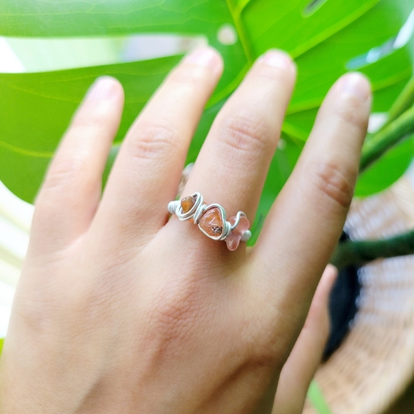 Dainty Handmade Silver 3-Stone Wire Ring, size 7.5 - Picture 1 of 7